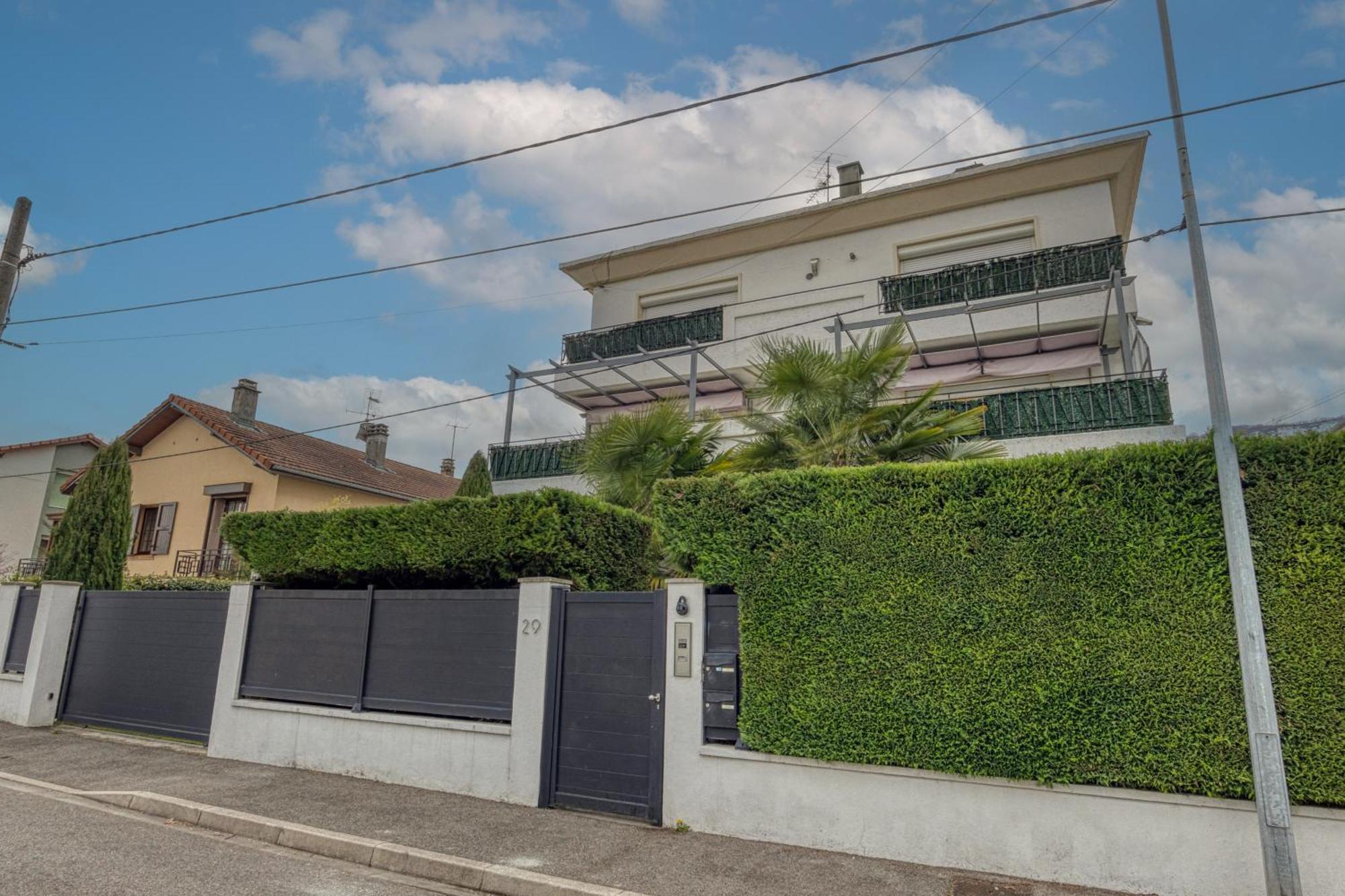 La Villa - Piscine / Karaoke / Jeux Fontaine  Esterno foto